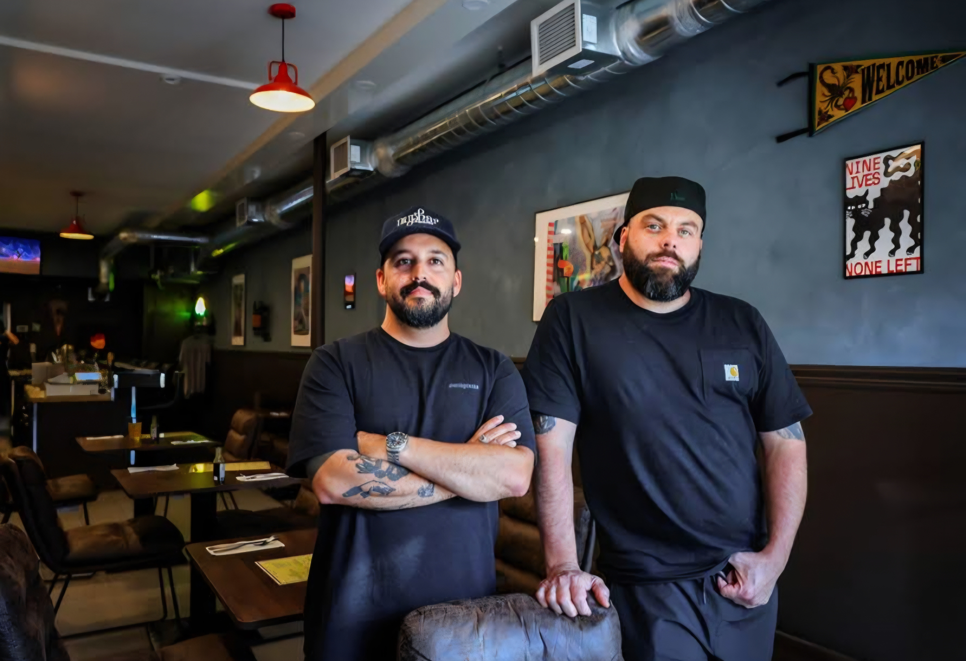 Les propriétaires de Chez Olmos, dans la salle à manger.